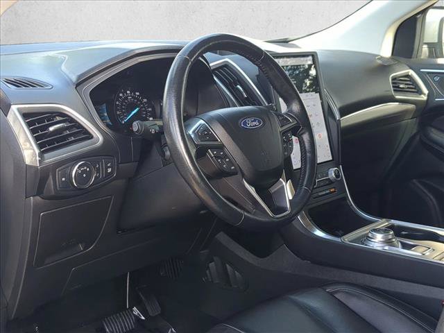 Used 2022 Ford Edge Titanium AWD/4WD image 10