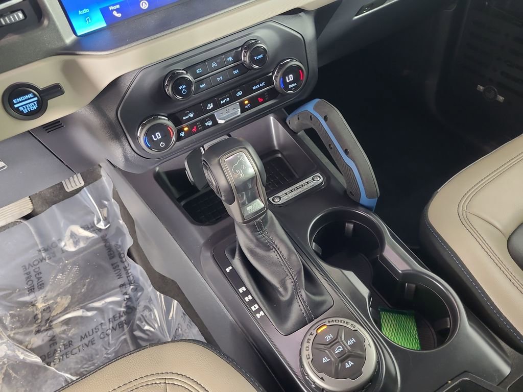Used 2024 Ford Bronco Wildtrak image 16