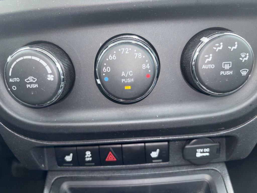 Used 2016 Jeep Patriot High Altitude FWD image 18