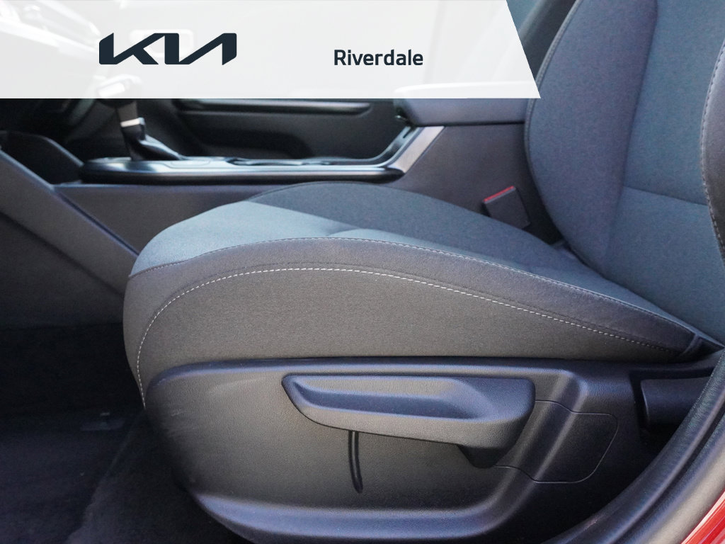 Used 2025 Kia K4 FWD image 23