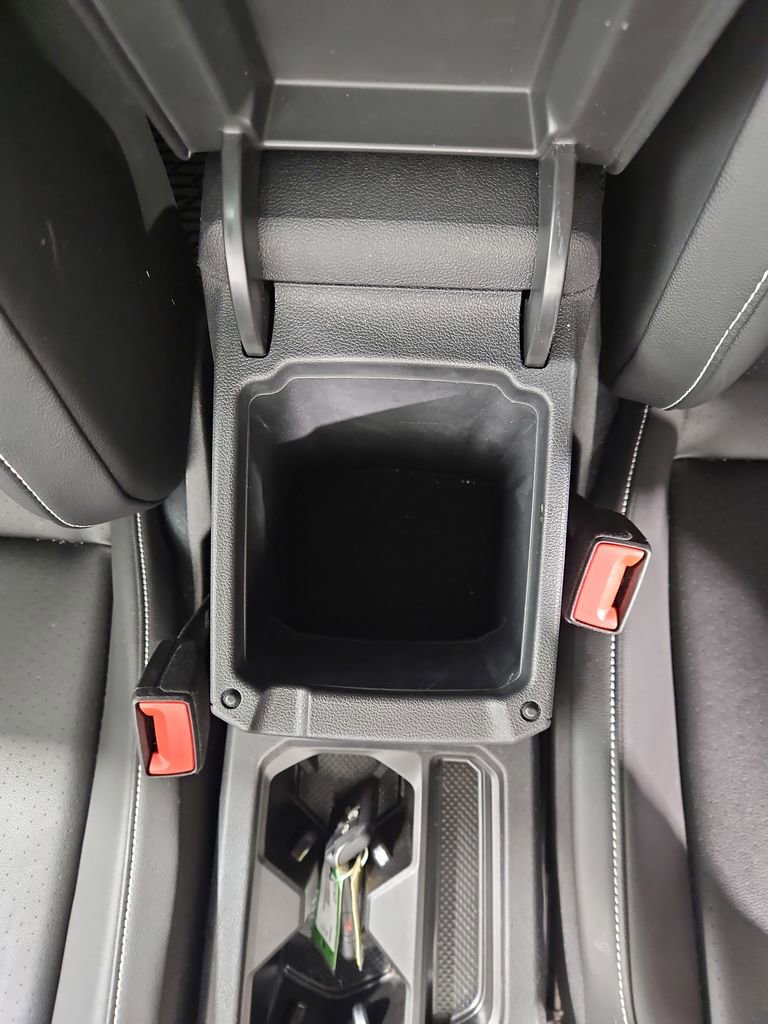 Certified 2024 Volkswagen Tiguan SE w/ Panoramic Sunroof Package image 29