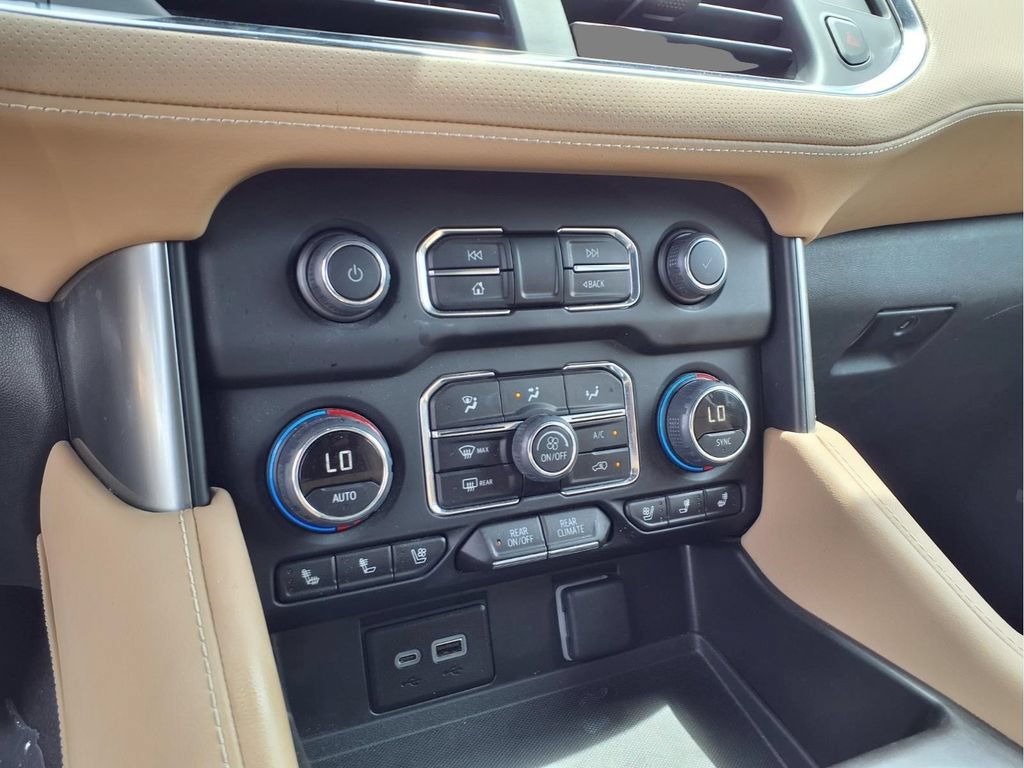 Used 2024 Chevrolet Tahoe Premier AWD/4WD image 13