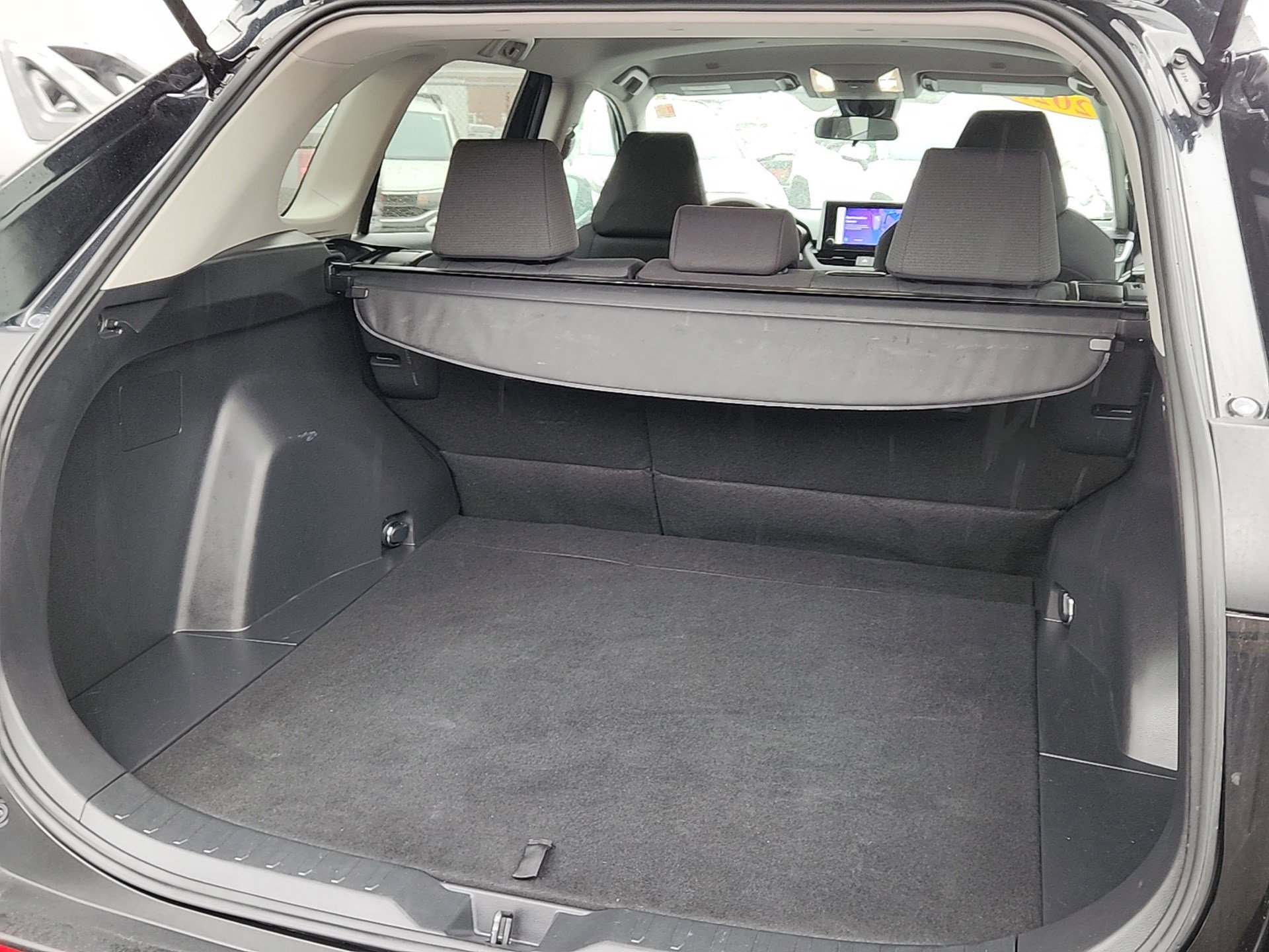 Certified 2025 Toyota RAV4 XLE image 28