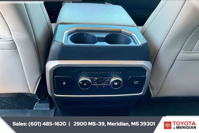 Used 2022 Ford Expedition Limited image 24