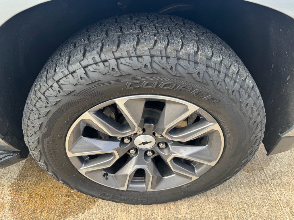 Used 2023 Chevrolet Tahoe LT w/ LT Signature Package image 12