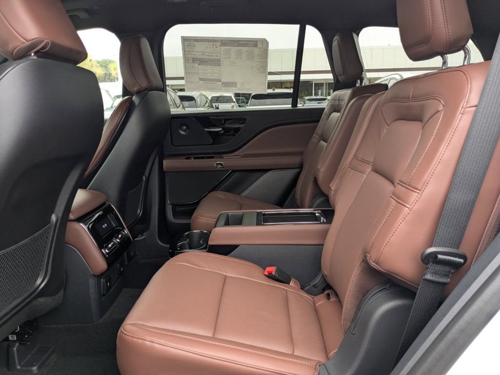 New 2026 Lincoln Aviator Reserve w/ Illumination Package RWD image 16