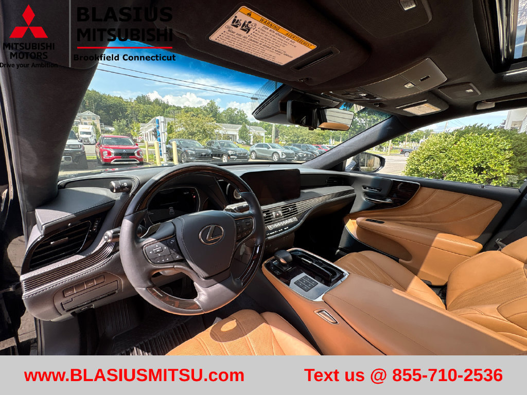 Used 2023 Lexus LS 500 AWD w/ Luxury Package image 18