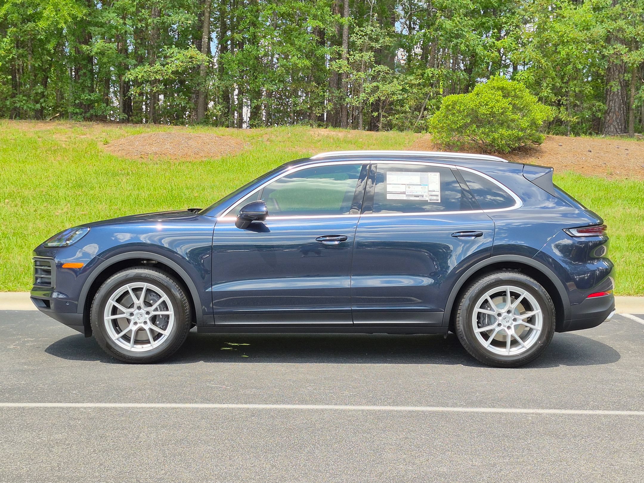 New 2026 Porsche Cayenne AWD/4WD image 2