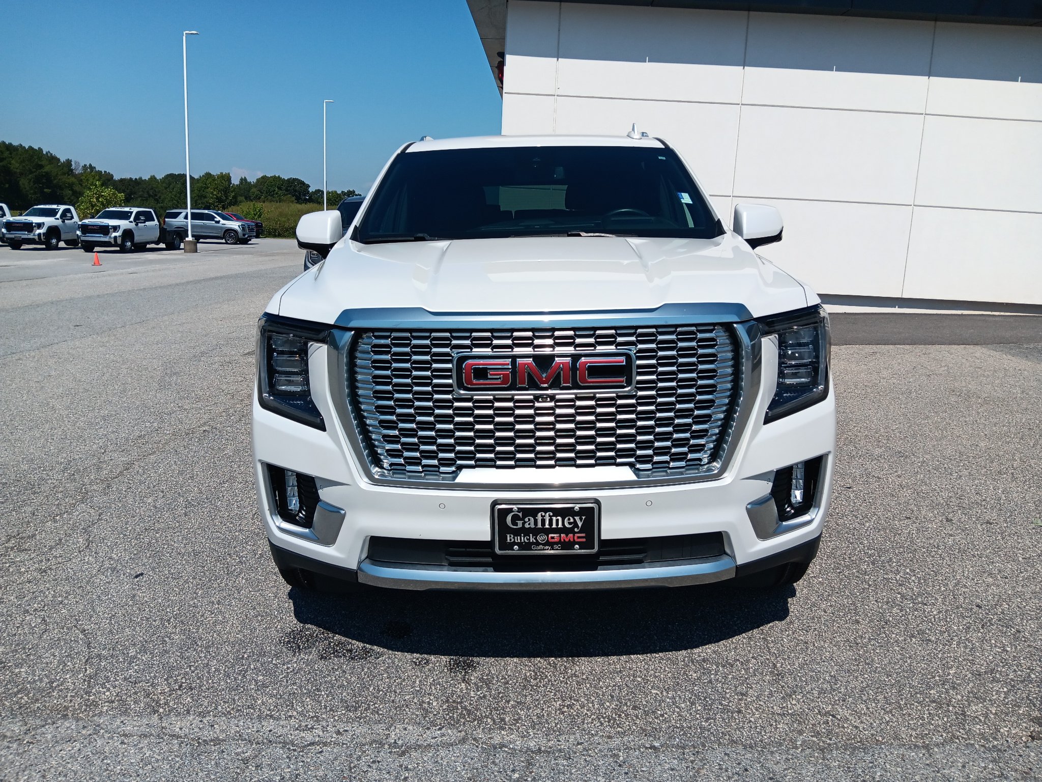 Used 2024 GMC Yukon XL Denali w/ LPO, Floor Liner Package AWD/4WD image 9