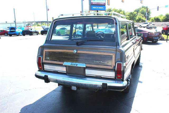 Used 1990 Jeep Grand Wagoneer AWD/4WD image 10