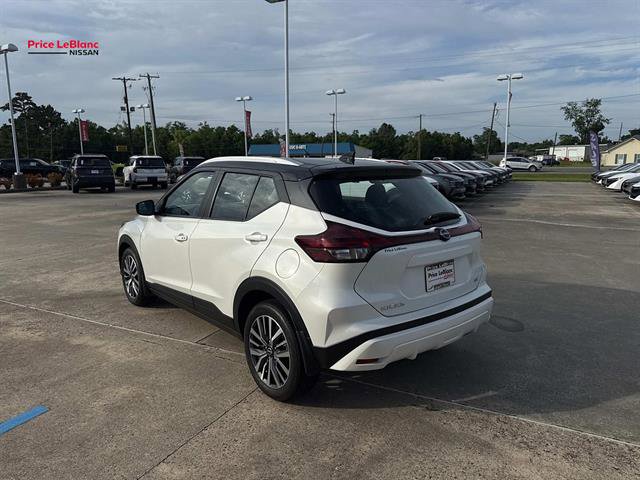 Used 2024 Nissan Kicks SV FWD image 5