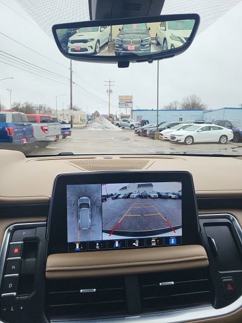 Used 2021 Chevrolet Suburban Premier w/ Premium Package image 3