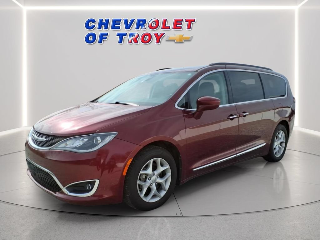 Used 2017 Chrysler Pacifica Touring-L w/ Tire & Wheel Group FWD image 4