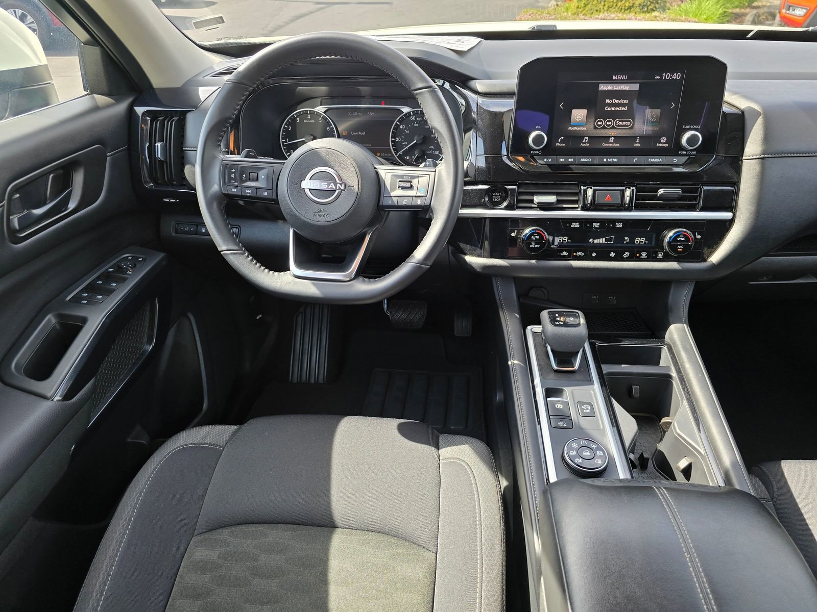 Used 2025 Nissan Pathfinder SV AWD/4WD image 33