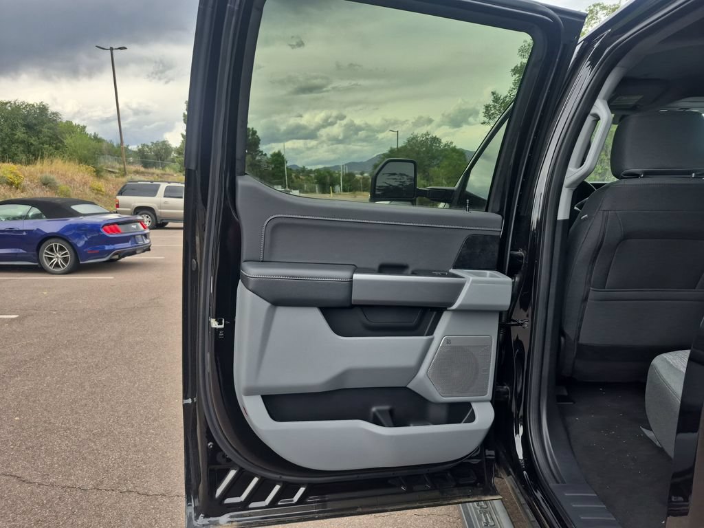 New 2026 Ford F350 XLT w/ XLT Premium Package AWD/4WD image 19