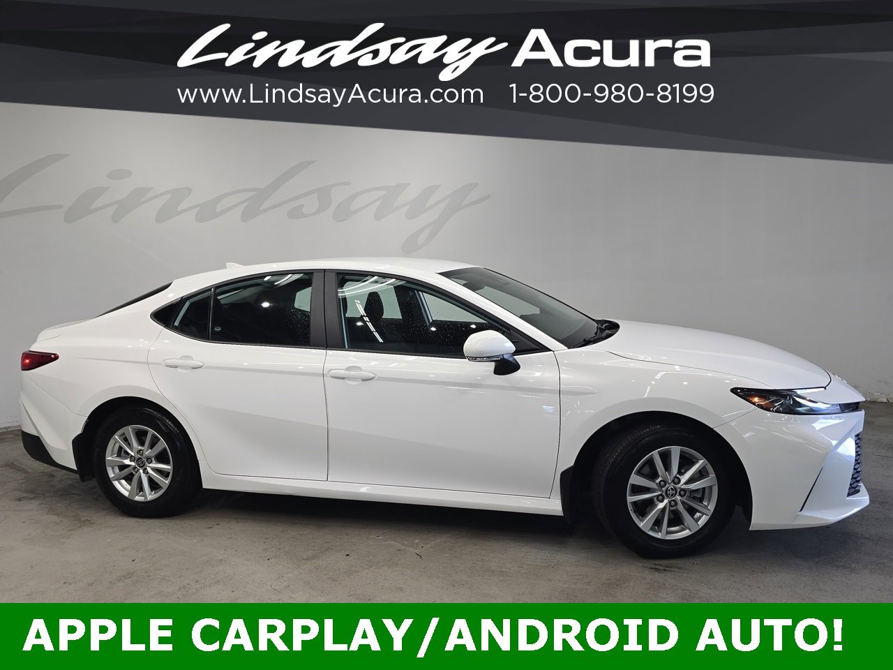 Used 2025 Toyota Camry LE image 3