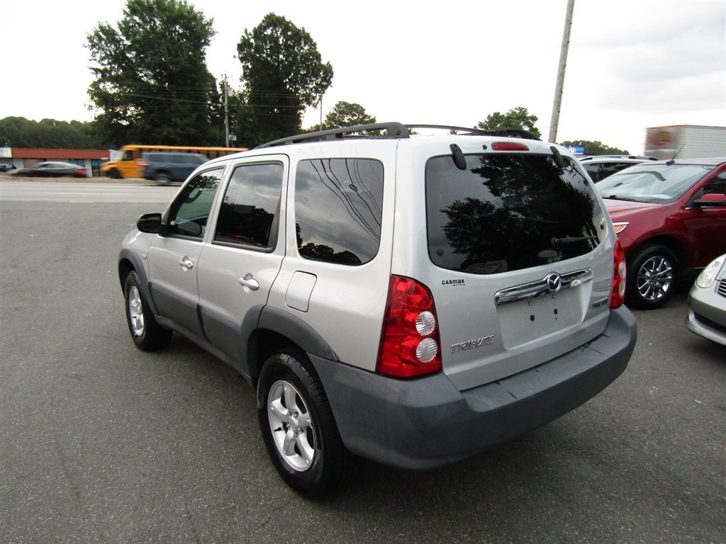 Used 2005 MAZDA Tribute I FWD image 5