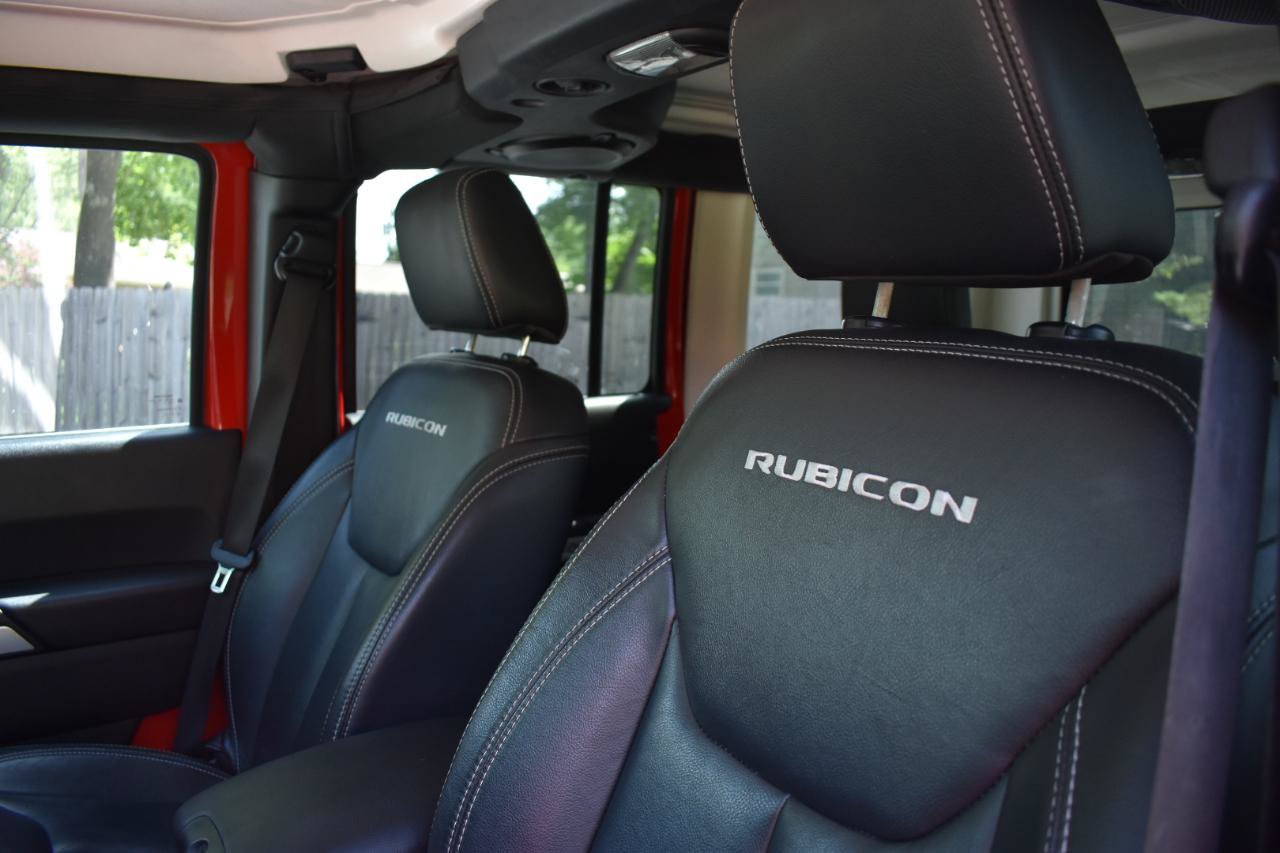 Used 2014 Jeep Wrangler Unlimited Rubicon w/ Connectivity Group AWD/4WD image 13