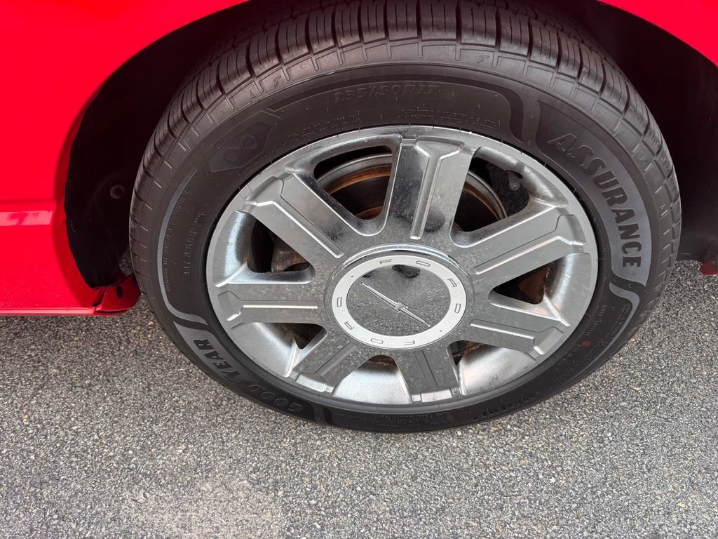 Used 2005 Ford Thunderbird RWD image 11