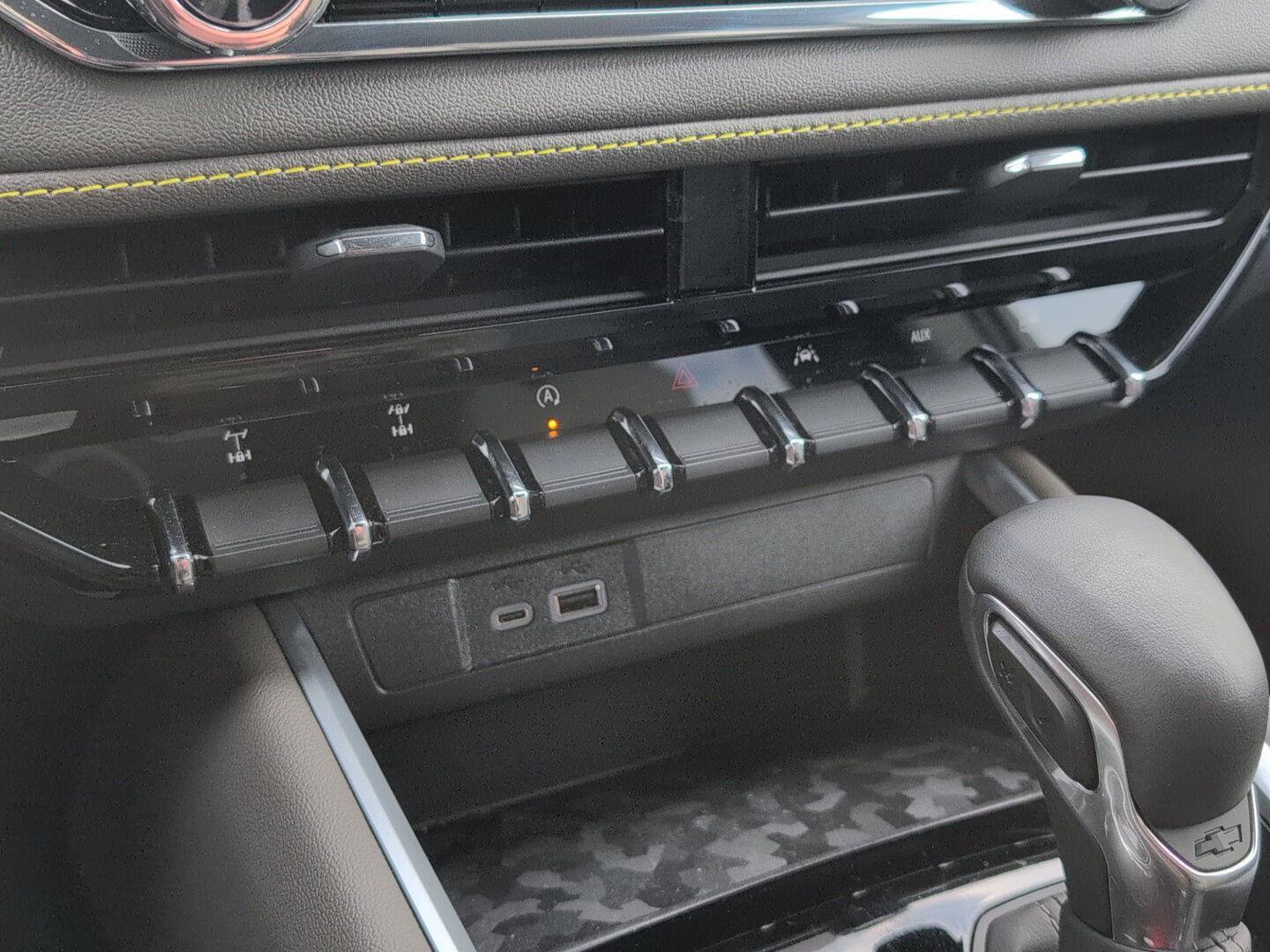 Certified 2024 Chevrolet Colorado ZR2 w/ Safety Package image 28