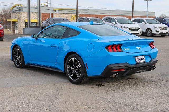 Used 2024 Ford Mustang Premium image 5