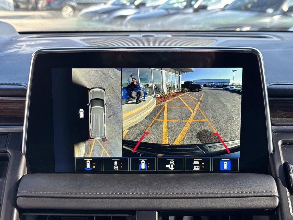 Certified 2022 Chevrolet Suburban High Country image 27