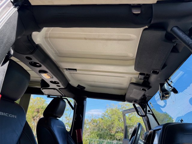 Used 2016 Jeep Wrangler Unlimited Rubicon image 16