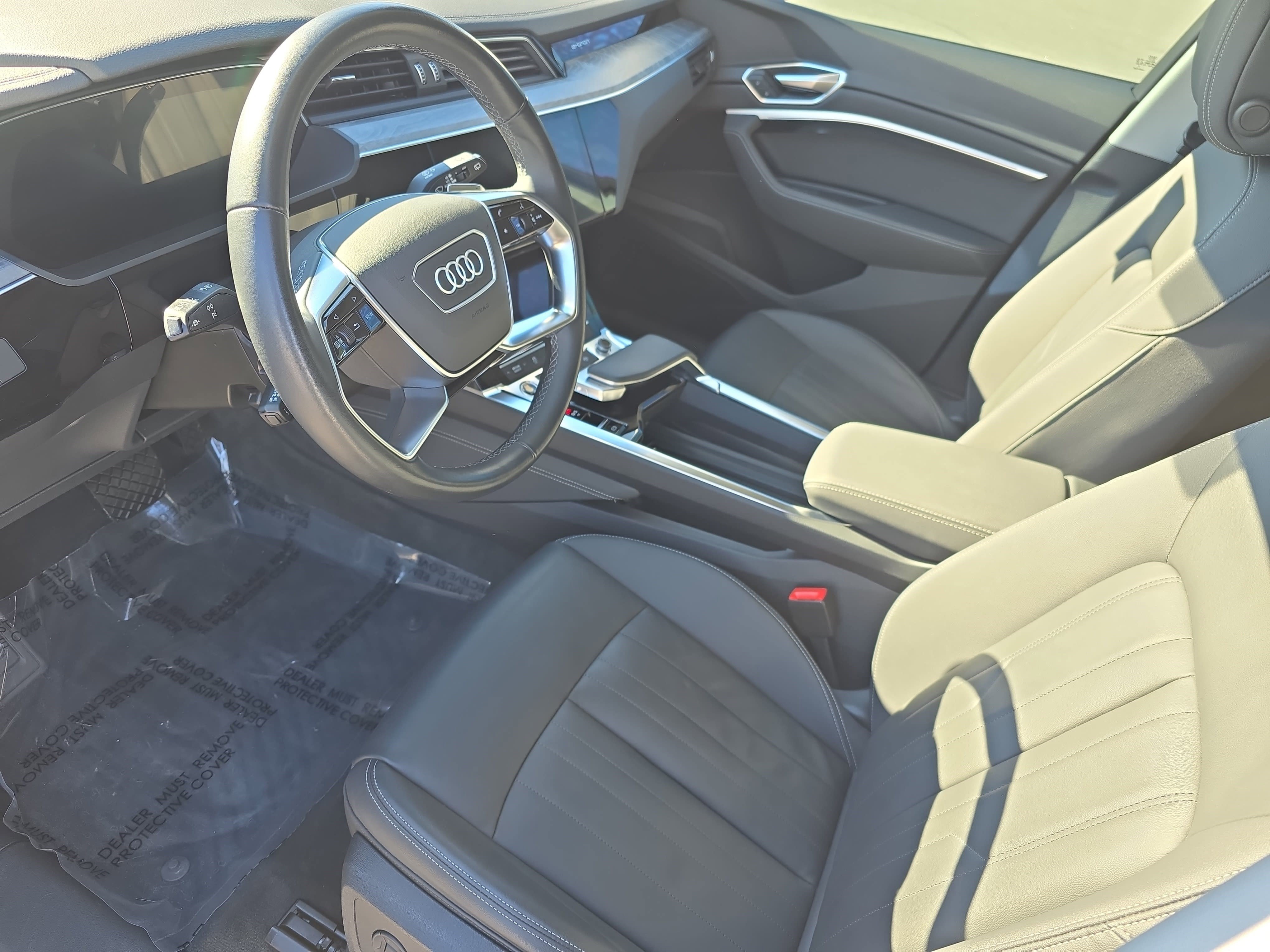 Certified 2022 Audi e-tron Premium image 16