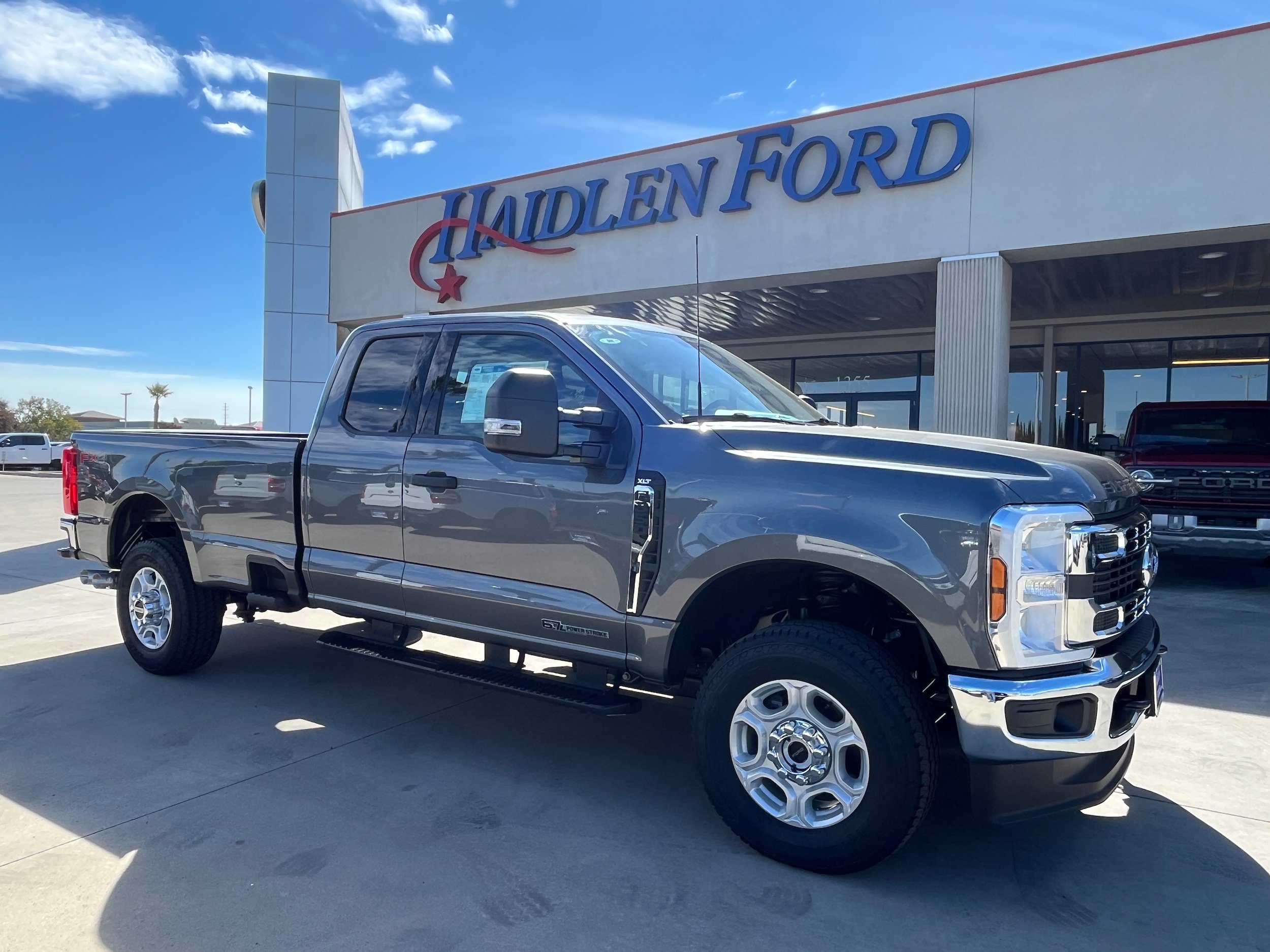 New 2026 Ford F350 XLT w/ FX4 Off-Road Package AWD/4WD image 1