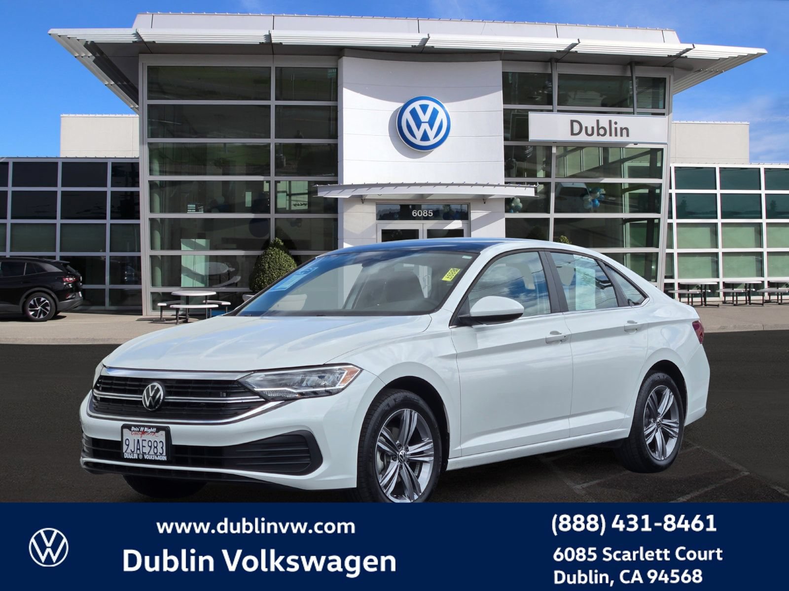 Certified 2023 Volkswagen Jetta SE w/ Panoramic Sunroof Package FWD image 8
