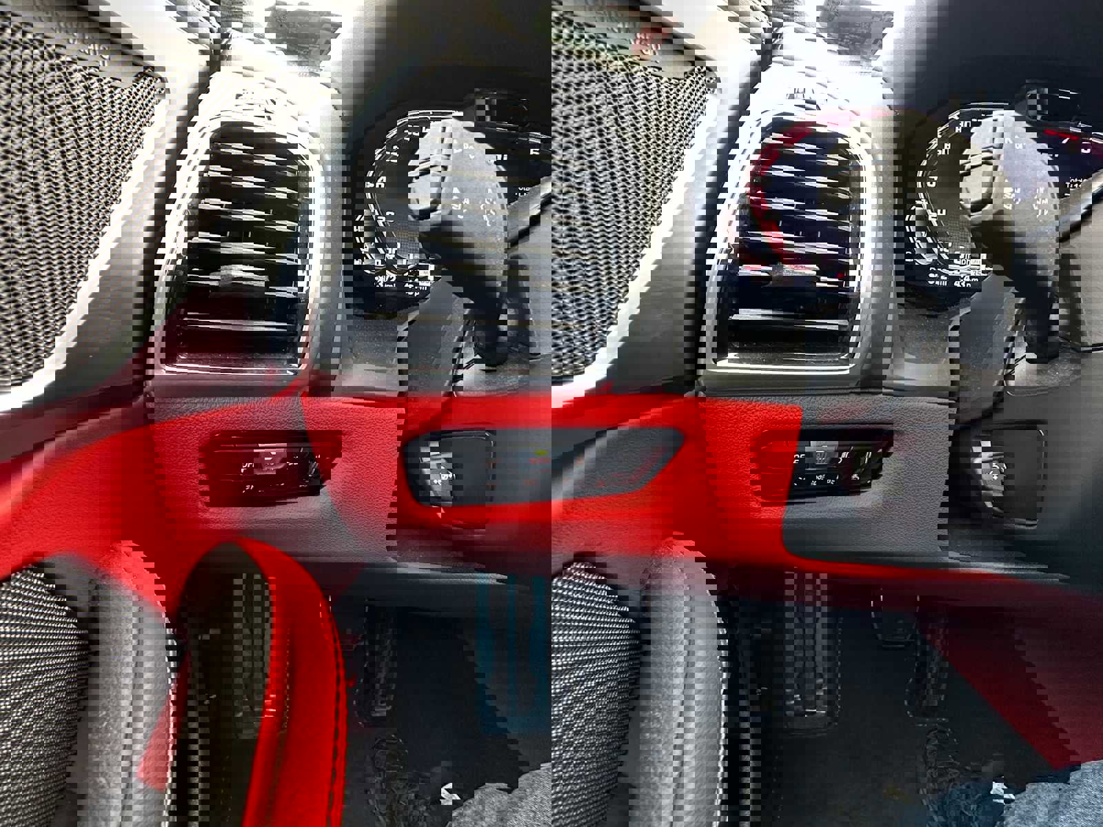 Used 2025 BMW M850i xDrive image 37