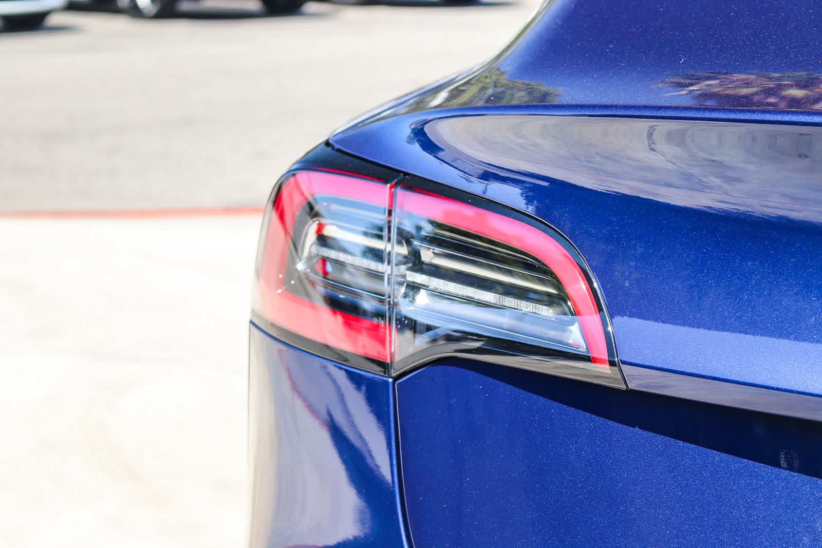 Used 2022 Tesla Model 3 Long Range AWD/4WD image 7