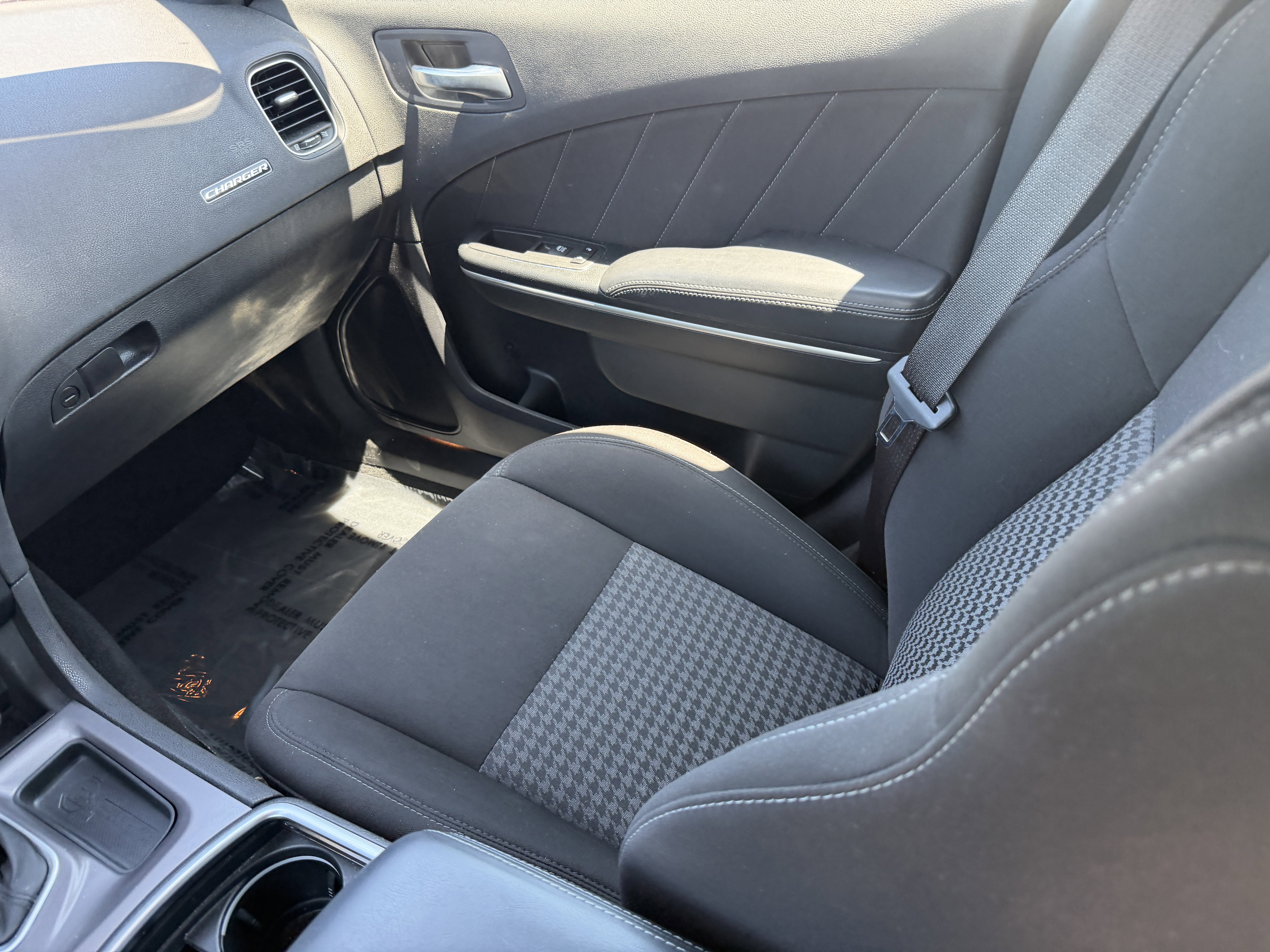 Used 2023 Dodge Charger R/T w/ Harman/Kardon Audio Group RWD image 15