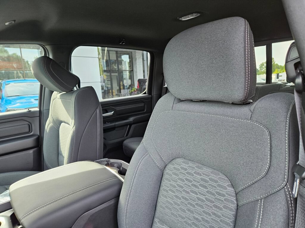 New 2026 RAM 1500 Express AWD/4WD image 15