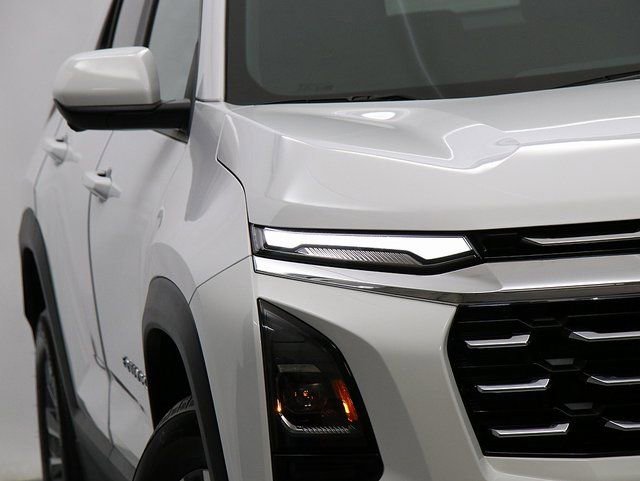 Certified 2025 Chevrolet Equinox LT w/ Safety and Technology Package image 5