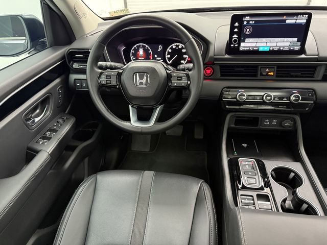 Used 2025 Honda Pilot Touring image 31