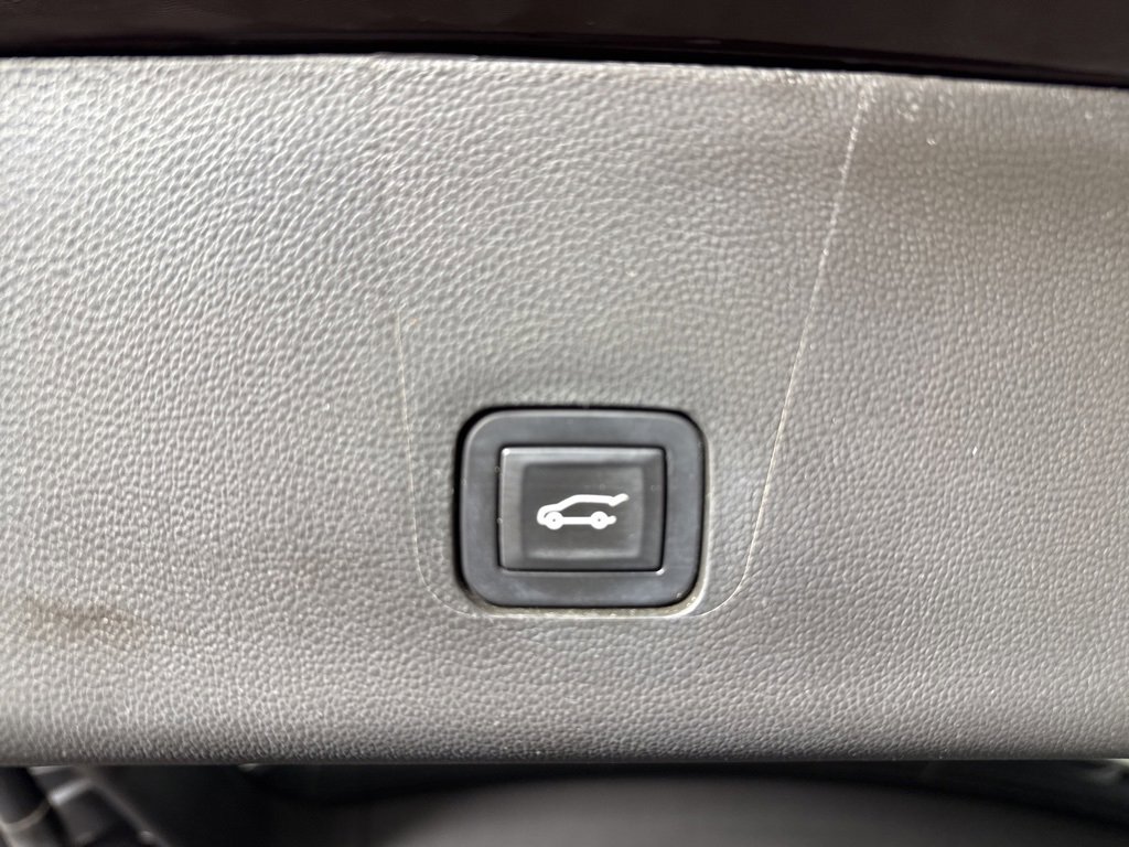 Used 2018 Chevrolet Traverse LT image 31