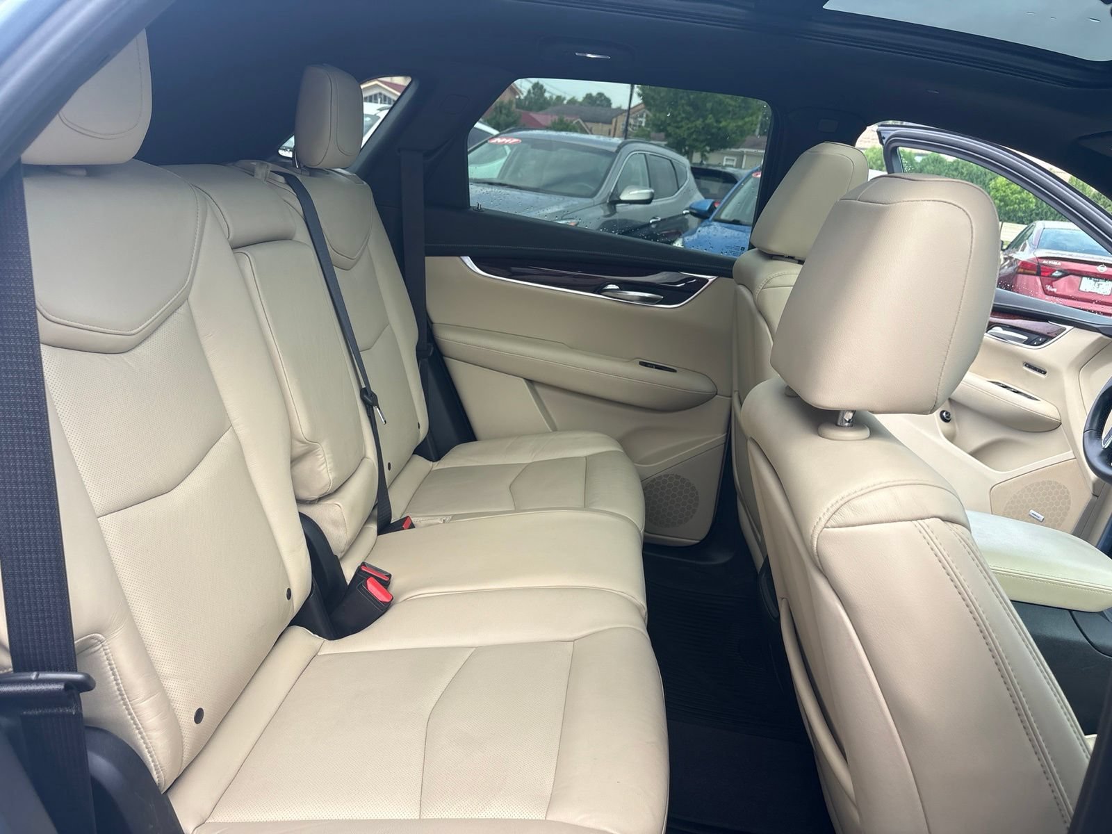 Used 2017 Cadillac XT5 Luxury w/ Driver Awareness Package AWD/4WD image 20