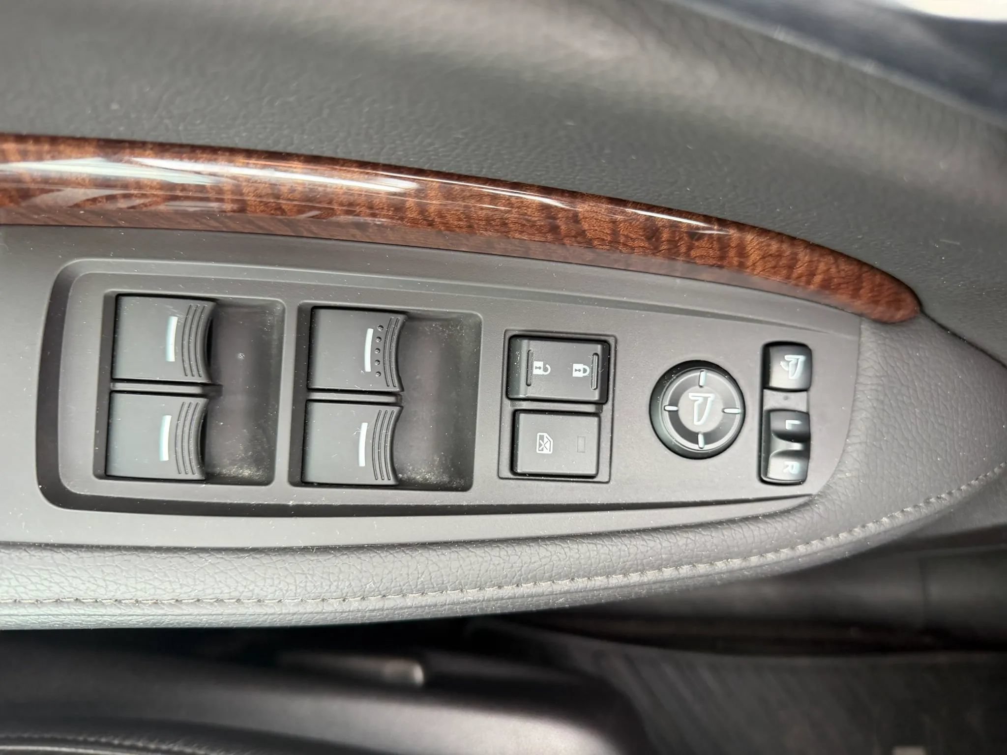 Used 2017 Acura MDX FWD w/ Technology Package image 22
