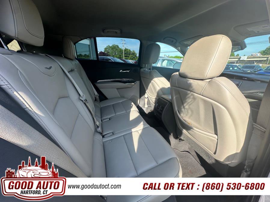 Used 2019 Cadillac XT4 Luxury w/ Cold Weather Package image 14