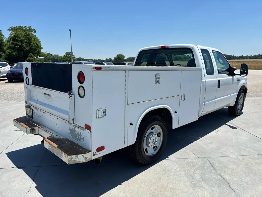 Used 2006 Ford F250 XL RWD image 4