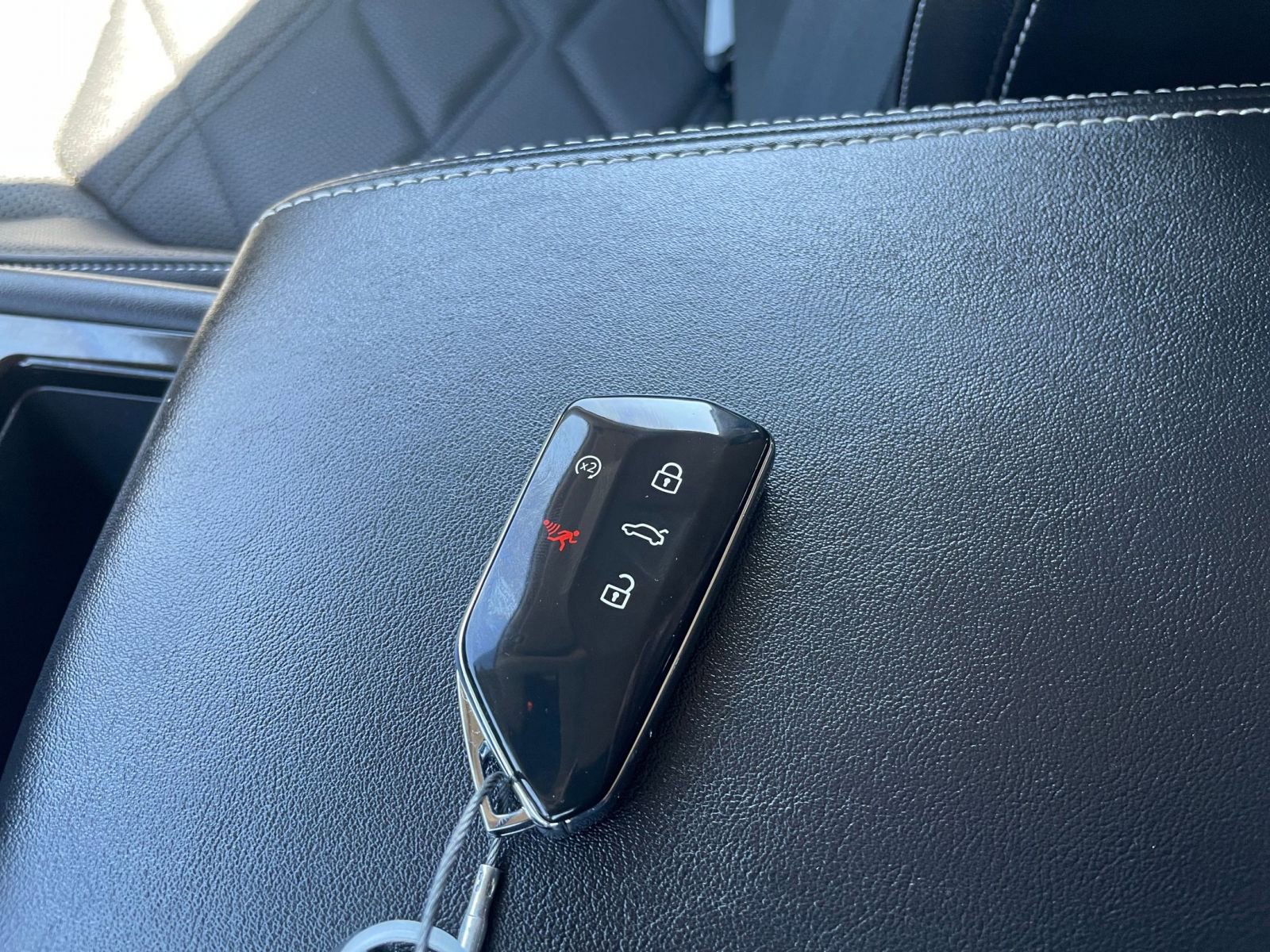 Used 2025 Volkswagen Atlas SE image 27