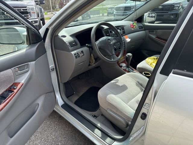 Used 2005 Toyota Corolla LE image 3