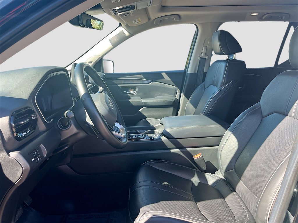 Used 2025 Honda Pilot Elite image 20