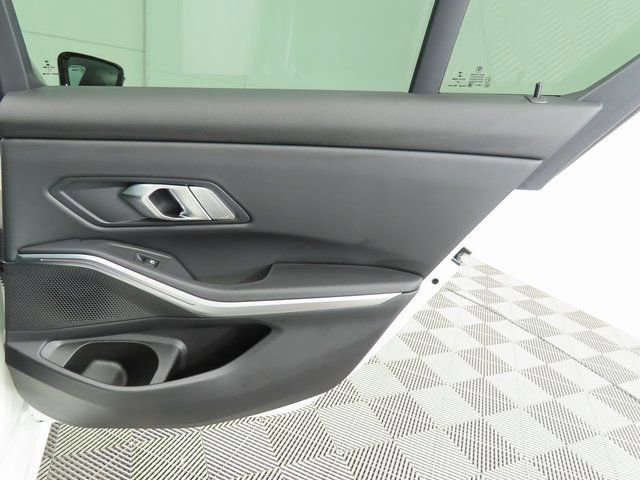 Used 2023 BMW 330i Sedan w/ Driving Assistance Package image 27