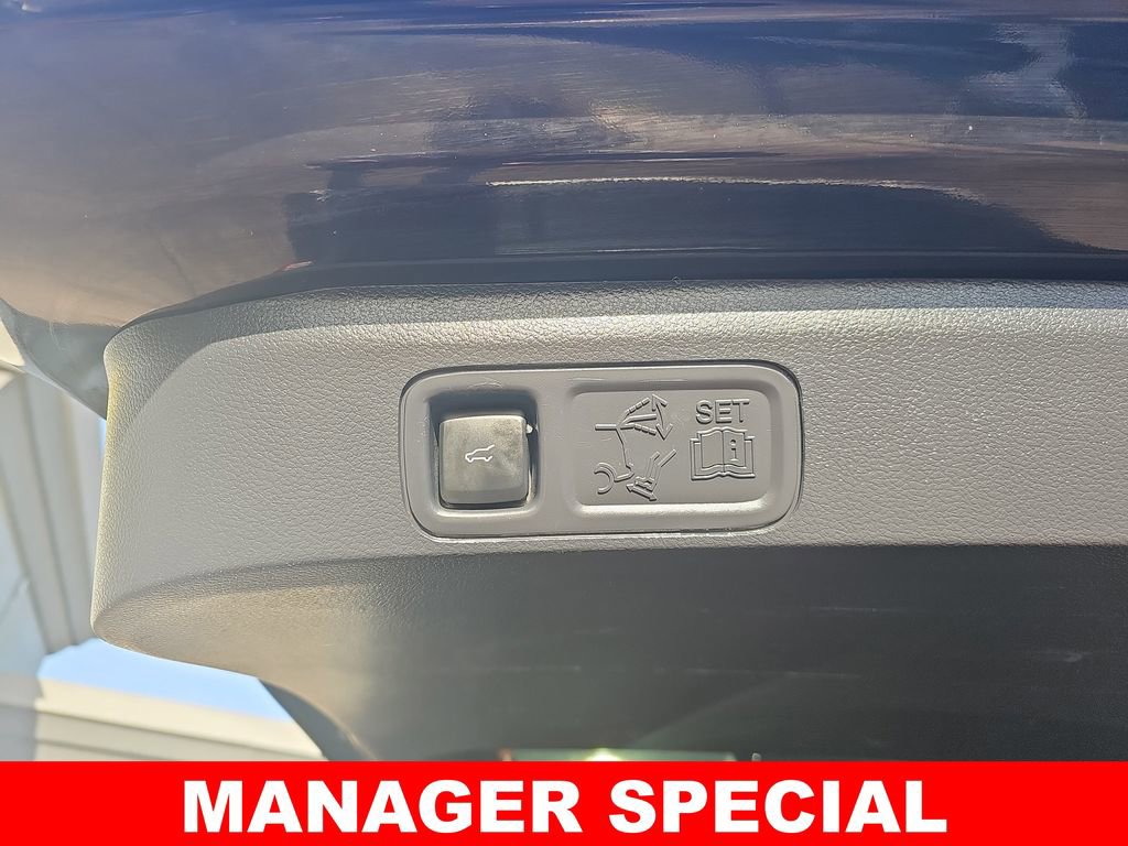 Used 2023 Ford Expedition Max Limited image 14