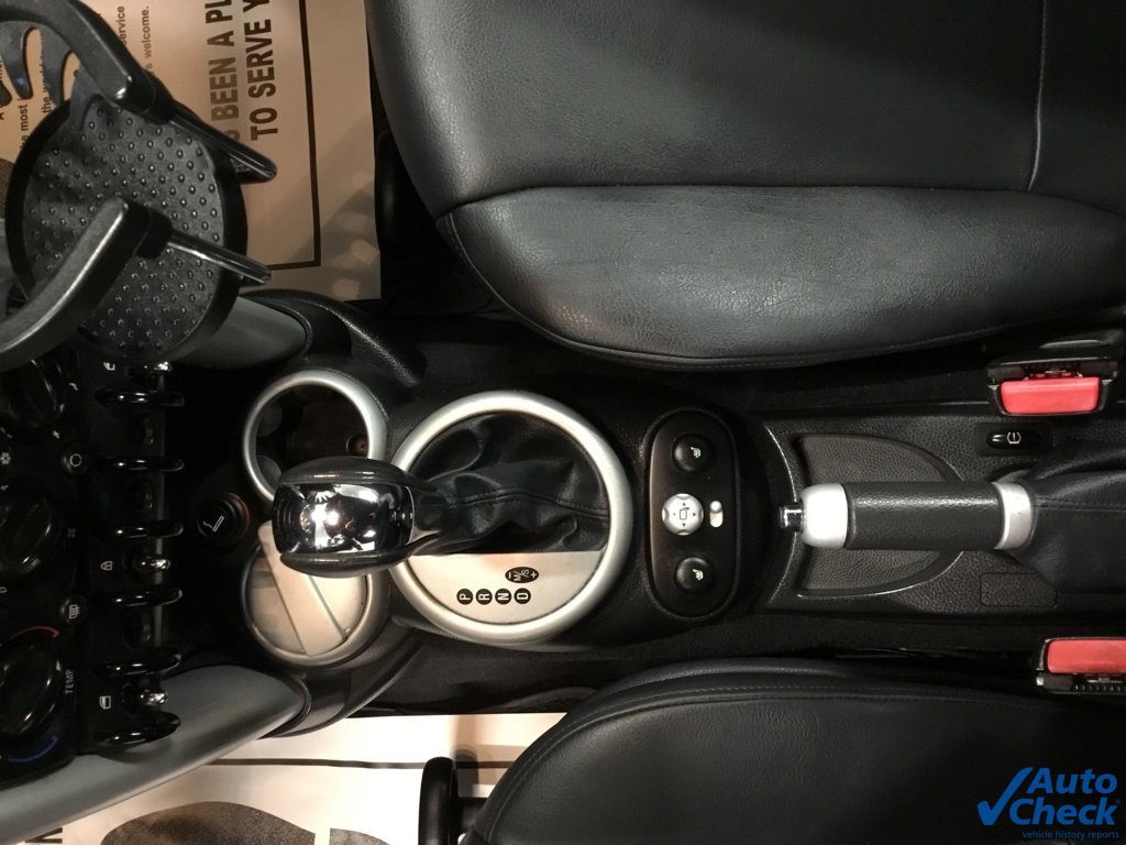 Used 2006 MINI Cooper Convertible image 44