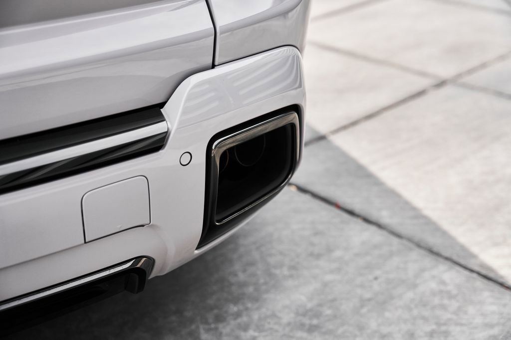 Used 2025 Rolls-Royce Cullinan Black Badge image 13