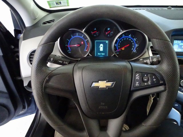 Used 2015 Chevrolet Cruze LS image 5