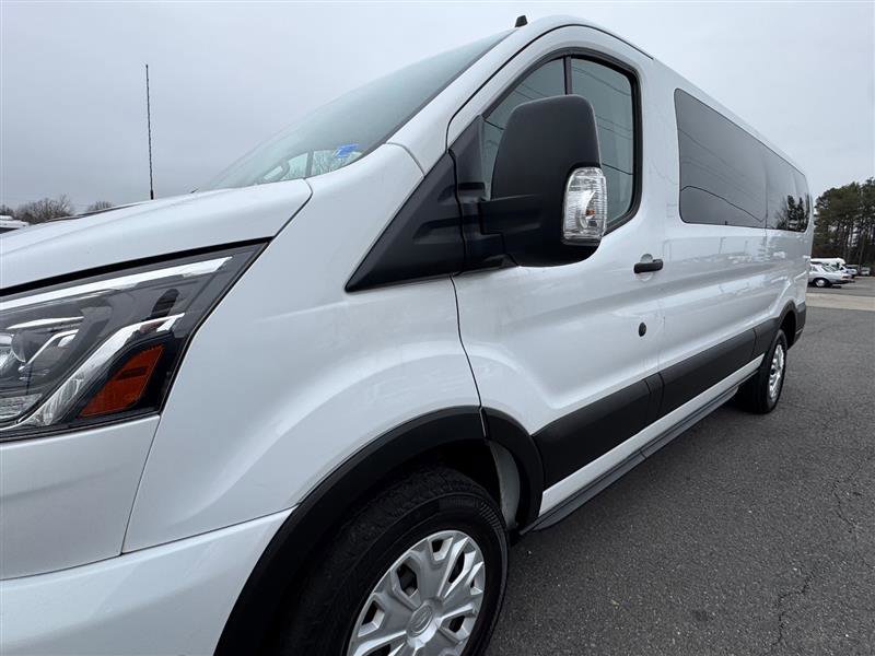 Used 2023 Ford Transit 350 XLT image 9